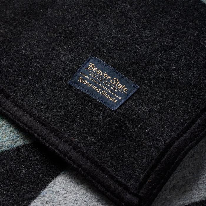 Pendleton Woolen Mills Inc. Jacquard Wyeth Trail Oxford Blanket