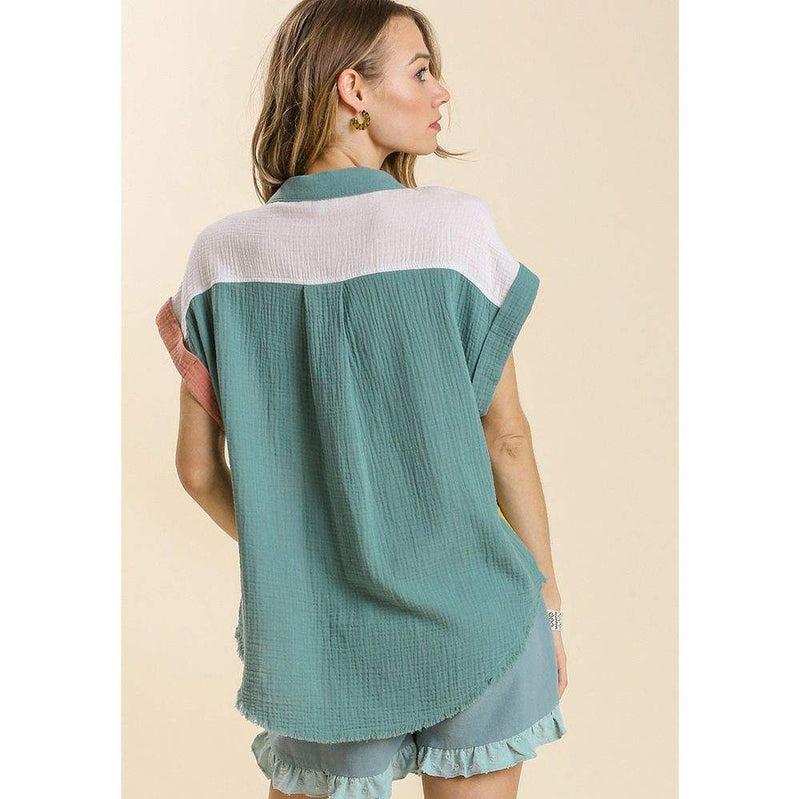 Umgee Usa Inc. Women's Mint and White Gauze Button Top